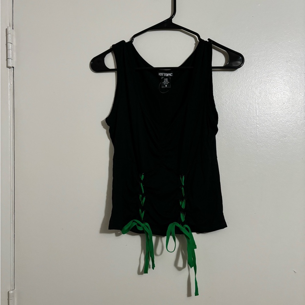 Hot Topics-New Black & Green Lace-Up Crop Tank Top Size: Medium